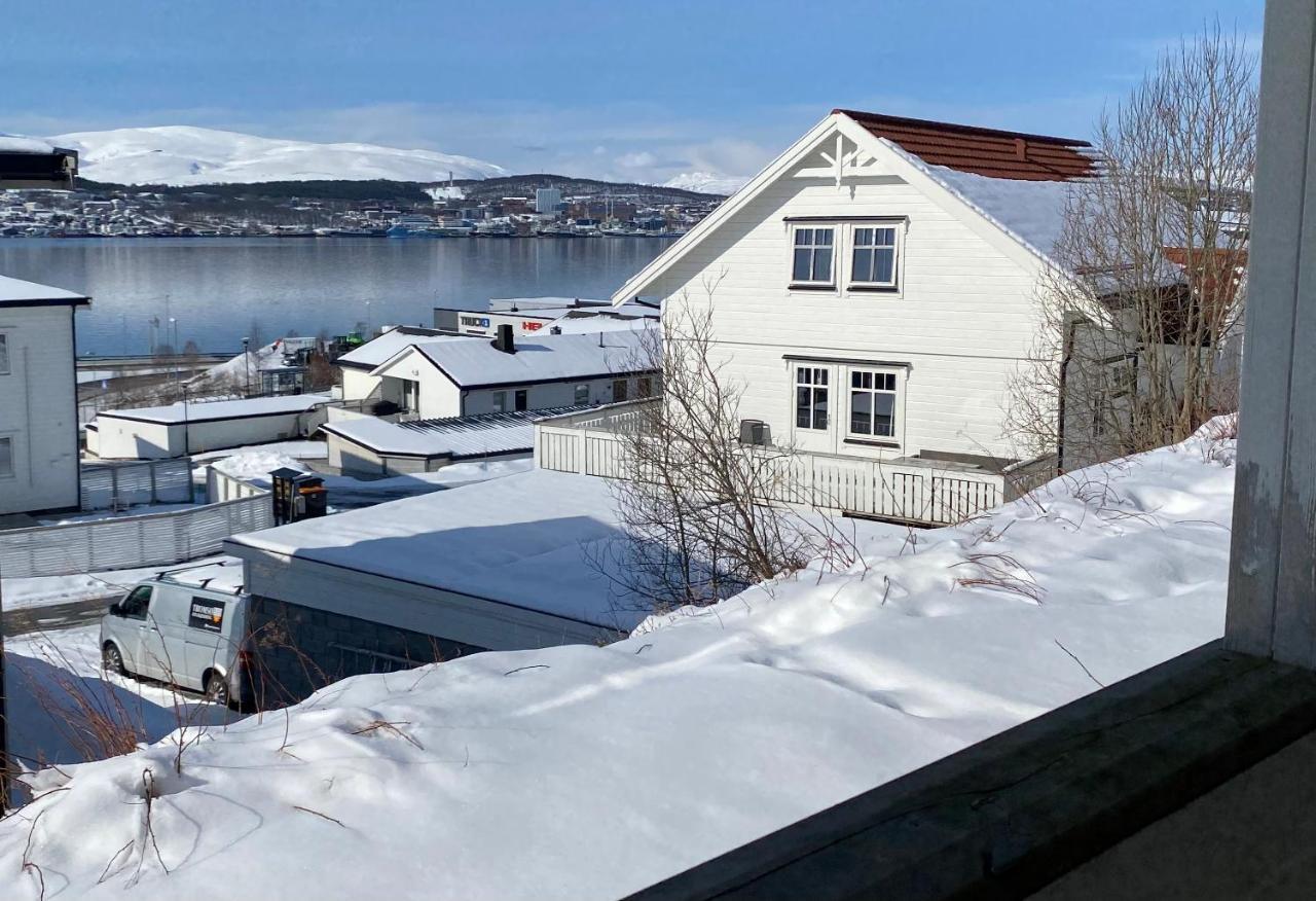 Polar Cozy Apartment - With View And Free Parking Tromso Ngoại thất bức ảnh