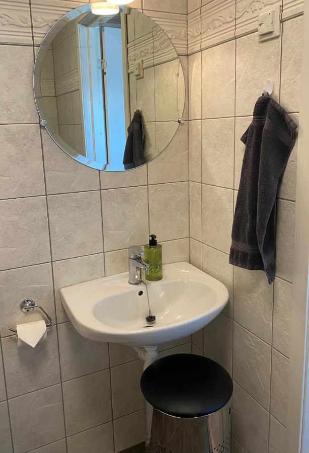 Polar Cozy Apartment - With View And Free Parking Tromso Ngoại thất bức ảnh